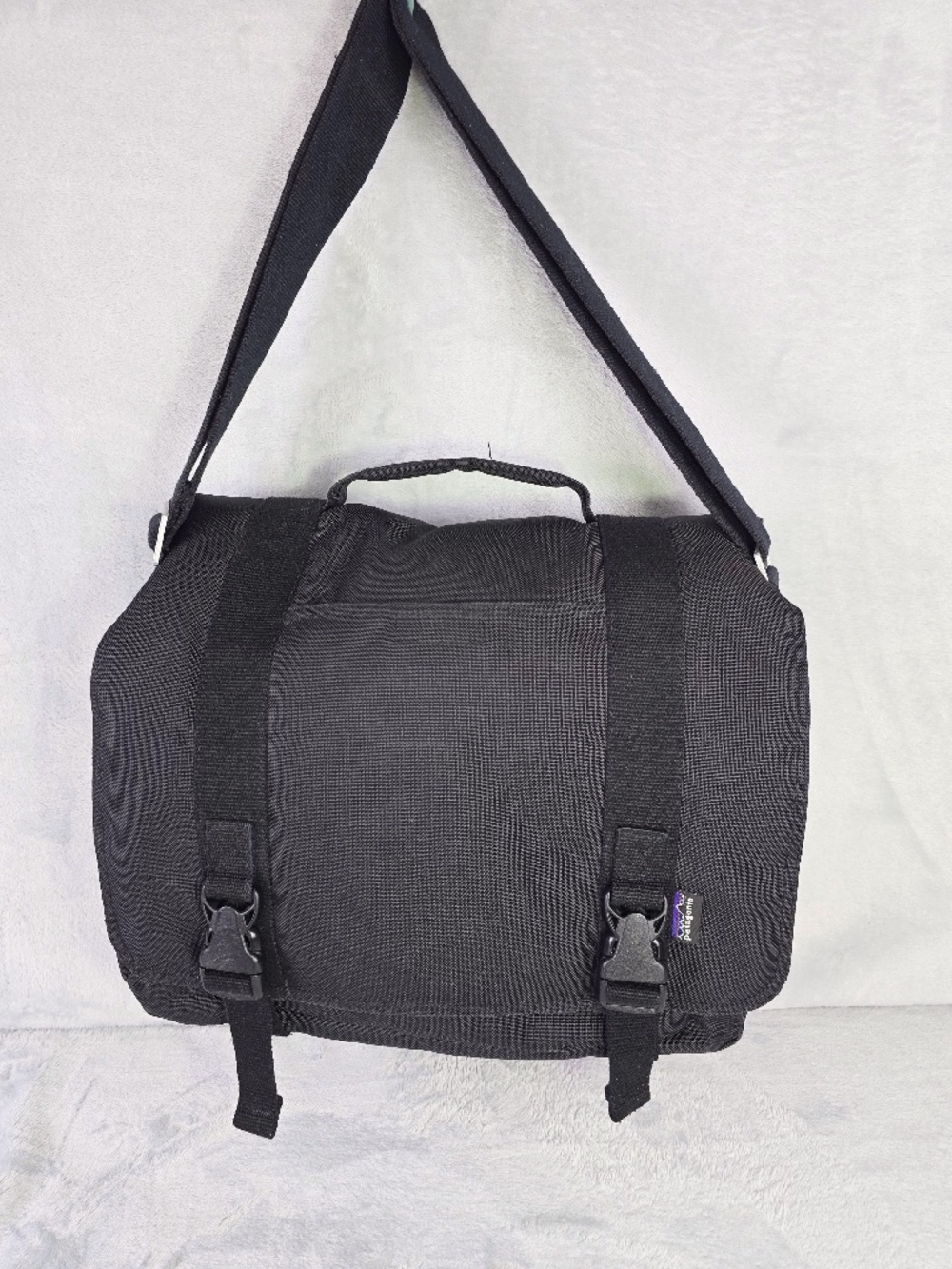 Patagonia Daily Grind Messenger Bag Black Laptop Commuter Crossbody 48882